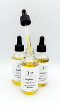 Load image into Gallery viewer, SERUM OIL TO BRIGHTEN.  AGE SPOT