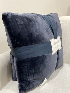 Montauk 2 pack luxury velvet pillow blue 18x18