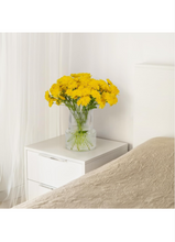 Load image into Gallery viewer, Large vase
