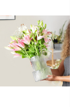 Load image into Gallery viewer, Large vase